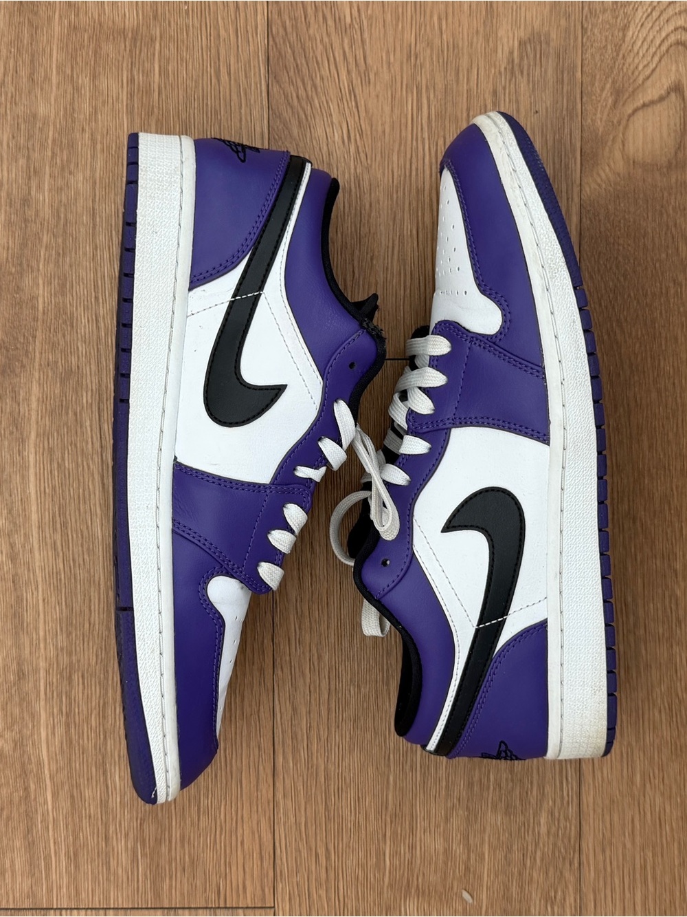 Nike Air Jordan 1 Low - White / Purple / Black